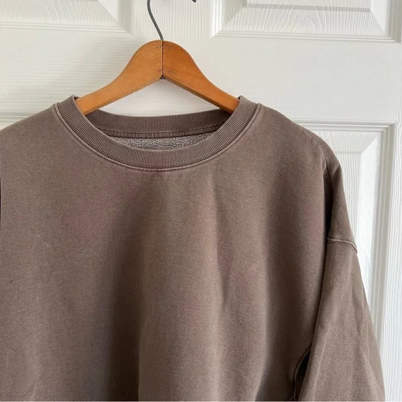 Aritzia TNA Boyfriend Crew in GD Stone Taupe - Picture 2 of 7
